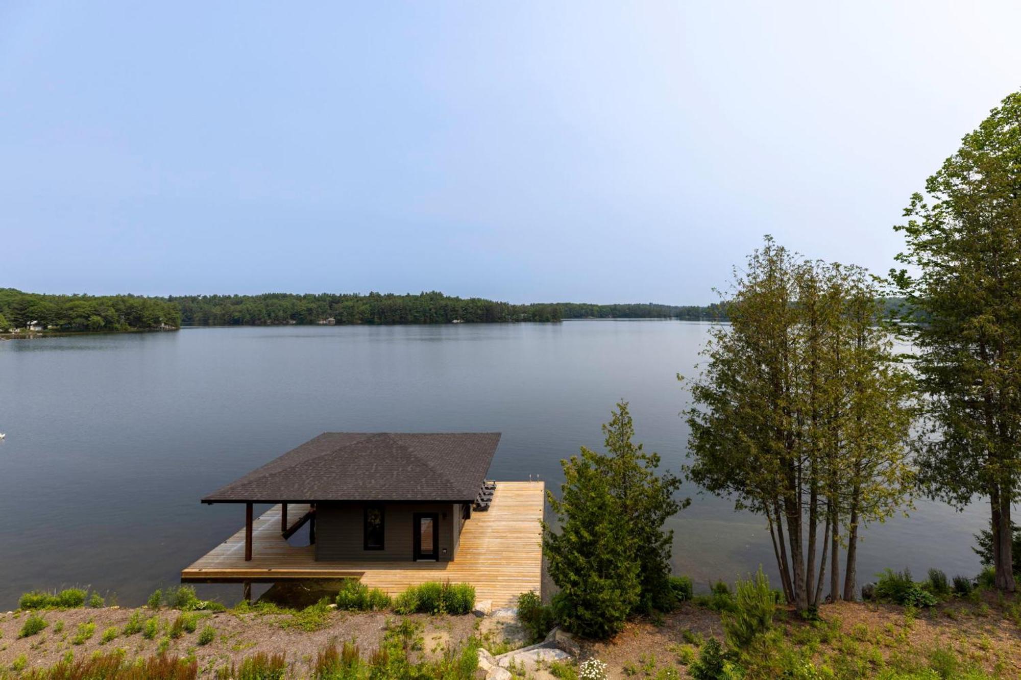Tranquil Shores Mactier Exterior photo